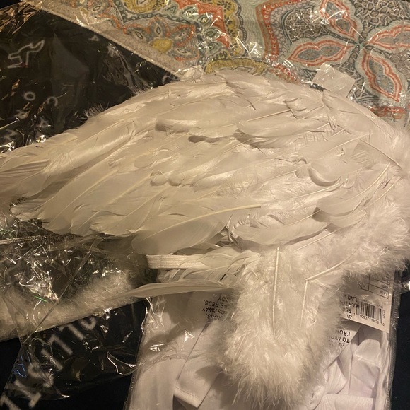 Halloween Angel costume in size large can also be worn for Christmas costume - Picture 5 of 6